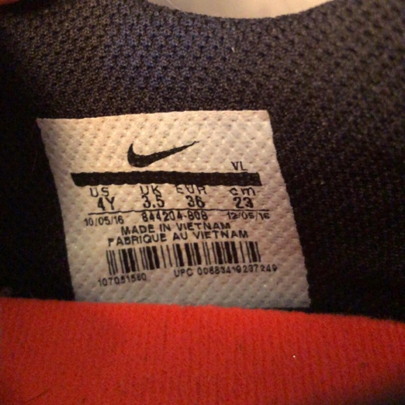 Magista Nike Youth Soccer Cleats - Picture 3 of 6